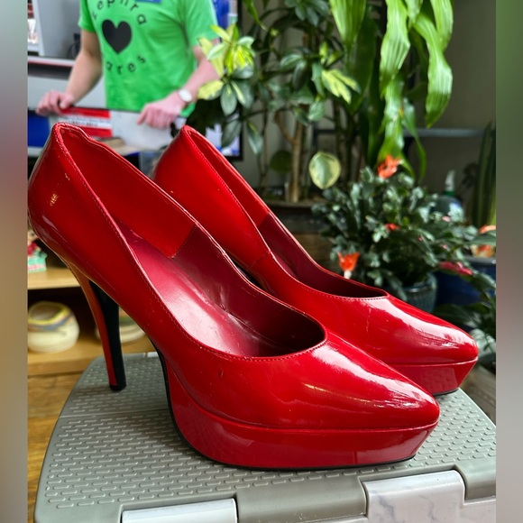 PLEASER RED PLATFORMS - Picture 10 of 14